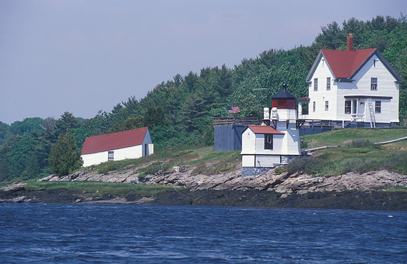 Squirrel Point Light