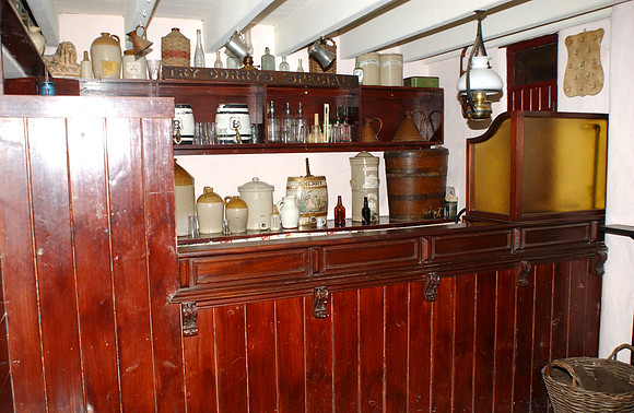 PUB